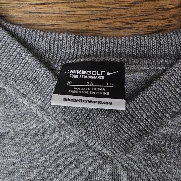 Nike Golf V-Neck Sweater Sz xl - Picture 3 of 3